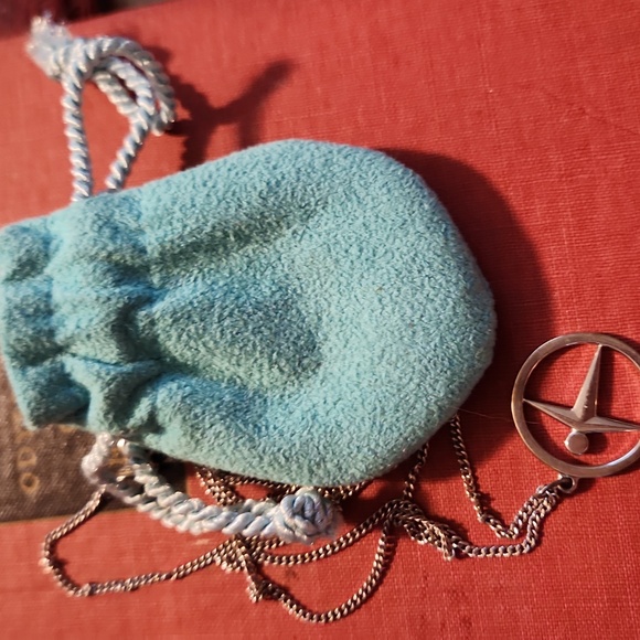 TIFFANY & CO. MANPOWER / UNITY PENDANT NECKLACE STERLING SILVER SIGNED - Picture 8 of 8